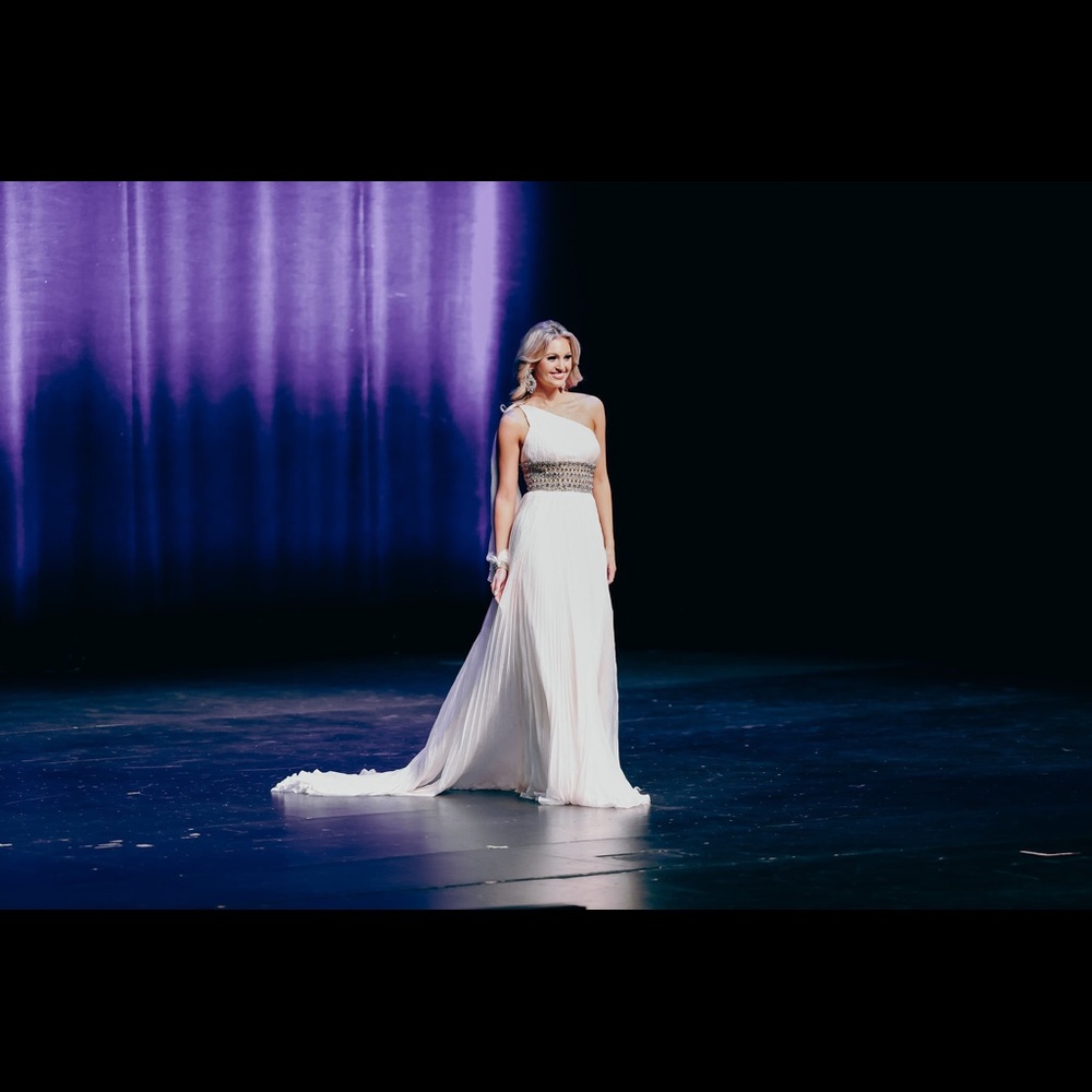 BEAUTIFUL Sherri Hill Couture dress- - Picture 6 of 8